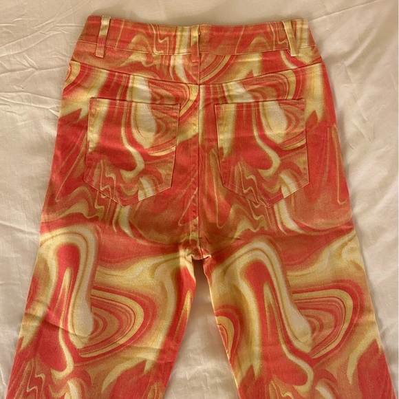 Edikted Groovy Fun Flare Jean/pants in size XS! Will fit a 0/2/4 or 23/24/25!! - Picture 3 of 4